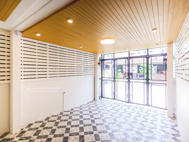 ขายทาวน์เฮ้าส์ 2 ชั้น รีโนเวทใหม่ 18 ตารางวา 2 ห้องนอน ประเสริฐมนูกิจ29 ใกล้ตลาดหัวมุม ตลาดเลียบด่วนรามอินทรา