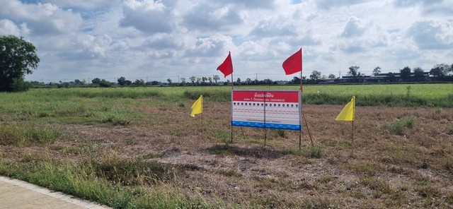 ที่ดินถมแล้ว ติดถนนคอนกรีต คลองหก คลองหลวง น้ำไฟหน้าแปลง 100 ตรว.590,000 บาท