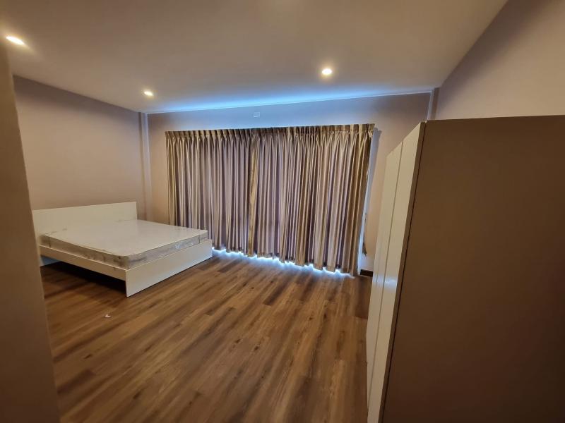 ให้เช่าทาวน์โฮมสวย 3ชั้น 25วา 200ตารามตร3นอน 4 น้ำ 2ที่จอดรถ ถนนอุดมสุข