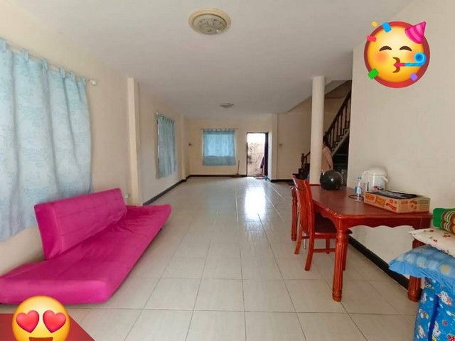 ขายบ้านแฝด 2 ชั้น โครงการหมู่บ้านพูลศรี อำเภอเมือง จังหวัดปทุมธานี เนื้อที่ 30 ตารางวา