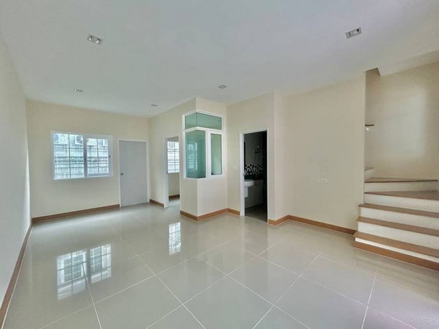 ขายทาวโฮม โกลเด้นทาวน์ ซอยเขาตาโล พัทยาใต้  บางละมุง  ชลบุรี