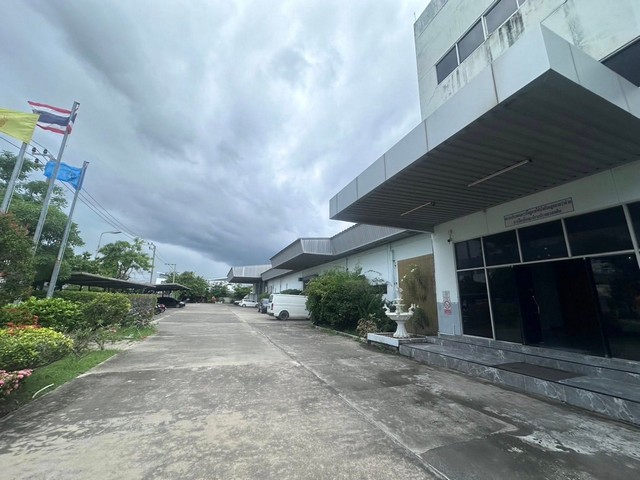 M85ขายโรงงาน เนื้อที่ 4 ไร่ พื้นสีม่วง นิคมนำไกร ลาดกระบัง ถนนหลวงแพ่ง ใกล้มอเตอร์เวย์
