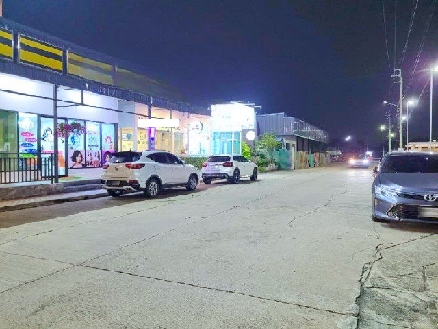 สายใต้ใหม่ 4.43กม. สาย2-3 ให้เช่าพื้นที่  1 ชั้น  ถ.บรมราชชนนี ติดถนนใหญ่ 70 ตร.ม.30ตร.วา. ทำเลดี ร้านอาหาร โกดัง ร้านค้า  สำนักงาน 2 น้ำ