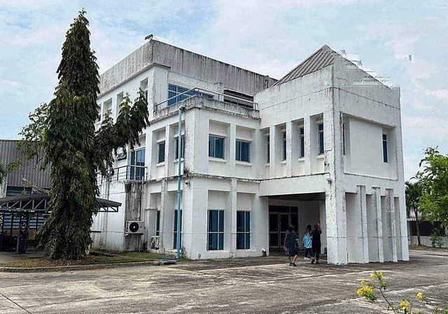 ขายที่ดินโรงงาน​นิคมพัฒนาระยองพร้อมสิ่งปลูกสร้าง บนเนื้อที่ 25​ ไร่ ผังพื้นที่สีม่วงลาย  สามารถขอใบ รง.4 ได้ 