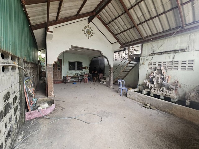 ขายที่ดิน 218 ตร.วา พร้อมบ้าน ใกล้หมู่บ้านอ่างทองธานี กระทุ่มแบน สมุทรสาคร ทำเลดี เดินทางสะดวก