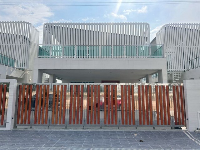 บ้านเช่าพร้อมสระ่ว่ายน้ำส่วนตัว หรูสไตล์ #luxury สามารถเช่าปล่อยรายวันได้