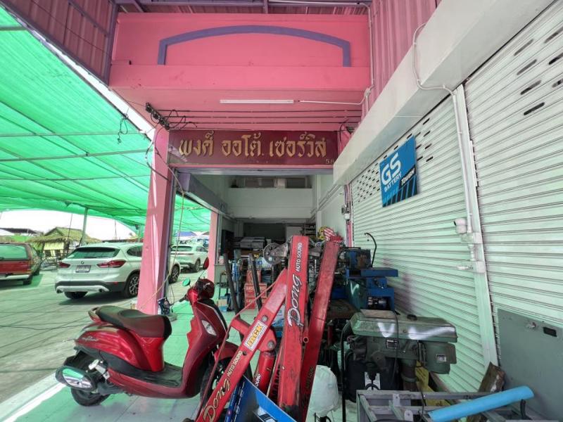 ขาย￼อาคารพาณิชย์สี่ชั้นครึ่ง ขนาด 22 ตารางวา แถมกิจการ