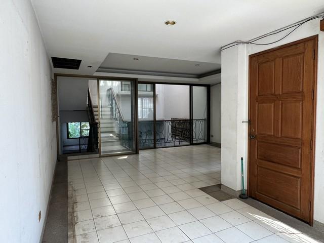 P603 ขาย ทาวน์โฮม 4.5 ชั้น สุุขมวิท71 ซอยปรีดีพนมยงค์ 14 ใกล้ทางด่วน BTS พระโขนง เขตวัฒนา