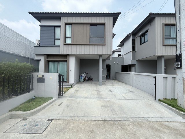 ขายด่วนบ้านแฝด Venue flow Tiwanon Rangsit พร้อมอยู่ ตำบลบางกะดี อำเภอเมือง จังหวัดปทุมธานี