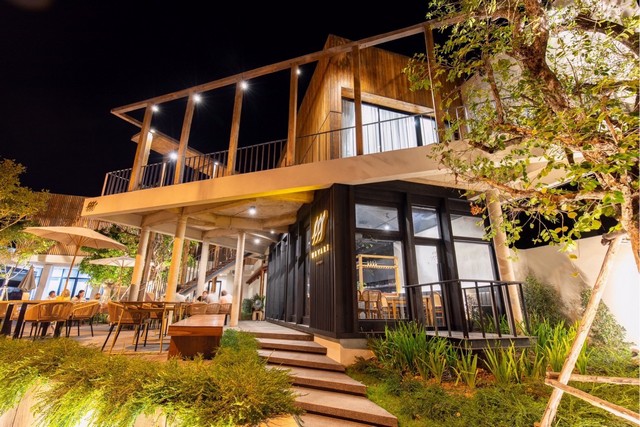 ขายกิจการโรงแรม สวย ทำเลดี ติดแม่น้ำน่าน มีร้านอาหาร&คาเฟ่ในตัว พร้อมดำเนินกิจการต่อได้เลย