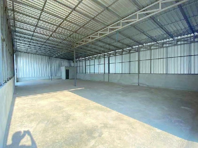 น้ำไม่ท่วม โกดัง ก่อสร้างใหม่  210 ตร.ม ตลาดสดมหาชัยเมืองใหม่ 1.5 กม .52 ตร.วา. รร.บางน้ำจืด 3.1 กม จอดรถสะดวก.หาของกินง่าย