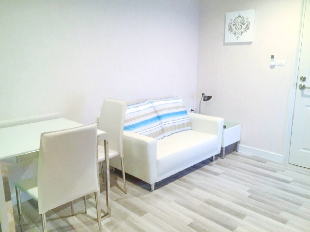 รร.นานาชาติฮาร์โรว์ เดอะคิวบ์ แจ้งวัฒนะ MRT หลักสี่ 900 ม.ให้เช่าคอนโด ชั้น8 28 ตร.ม. กรุงเทพ 2.9 กม.มีเฟอร์ เครื่องใช้ไฟฟ้าครบ 1 นอน