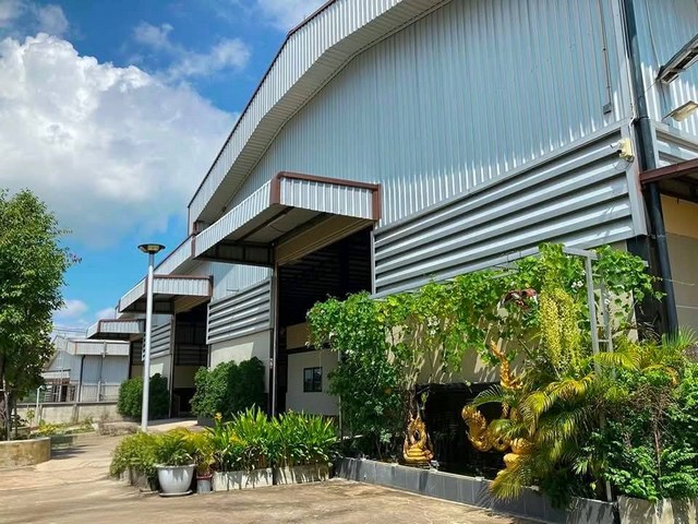 ขายโรงงานศรีราชาชลบุรี ผังสีเหลือง บนเนื้อที่  3  ไร่ พื้นที่ใช้สอย  2,000 ตรมสามารถทำการผลิตได้