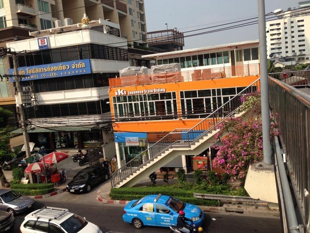 MT163 เช่า พื้นที่ ชั้น 1 ชั้น 2 พร้อมดาดฟ้า ปากซอยนราธิวาสฯ 4 เหมาะทำหลายธุรกิจ ทำเลดี คนพลุกพล่าน ใกล้ BTSช่องนนทรี