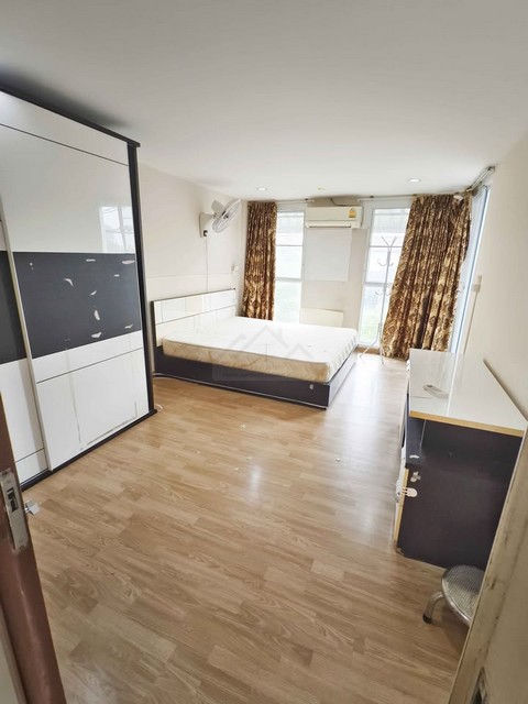 ขายทาวน์โฮม 3 ชั้นครึ่ง หลังมุม หมู่บ้านดิแอททิคไลท์ (The Attic Lite)  แจ้งวัฒนะ 24 (หลังเซ็นทรัลแจ้งวัฒนะ) ใกล้ BTS สายสีชมพู