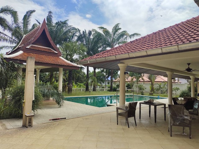 ขายรีสอร์ทบนที่ดิน 13 ไร่ ห้วยใหญ่-เขาชีจรรย์ วิวสวย บรรยากาศดี ใกล้พัทยา ผังสีส้ม เหมาะลงทุน ราคา 90 ล้าน