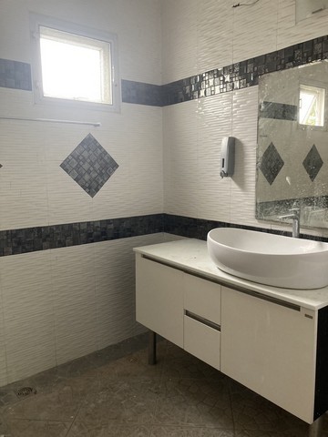 ขายบ้านเดี่ยวหลังใหญ่ ซอยสภาการเหมืองแร่ ใกล้มหาวิทยาลัยหอการค้า 2หลังในพื้นที่เดียวกันรีโนเวทใหม่  10ห้องนอน 14ห้องน้ำ