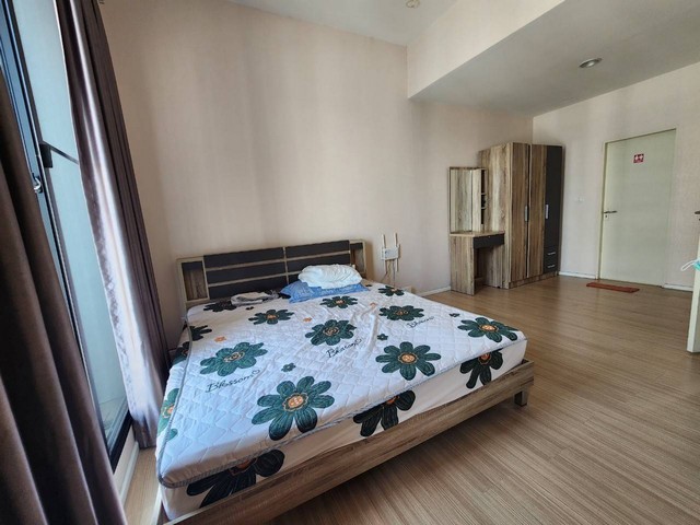 ให้เช่าทาวโฮม3 ชั้น ซอยวัดเทพลีลา  บ้านกลางเมือง พระราม 9 รามคำแหง 39