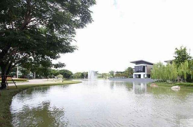 P615 ให้เช่าบ้านเดี่ยว โครงการ มัณฑนา ศรีนครินทร์-ร่มเกล้า เขตมีนบุรี  ย่านเคหะร่มเกล้า ซอยร่มเกล้า24 บ้านว่าง 8 พ.ค 2568