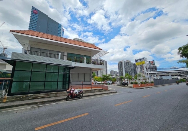 ให้เช่าพื้นที่หน้าร้าน  โชว์รูม สำนักงาน สุขุมวิท66 ใกล้ BTS อุดมสุข โครงการอัคนาท พลาซ่า 