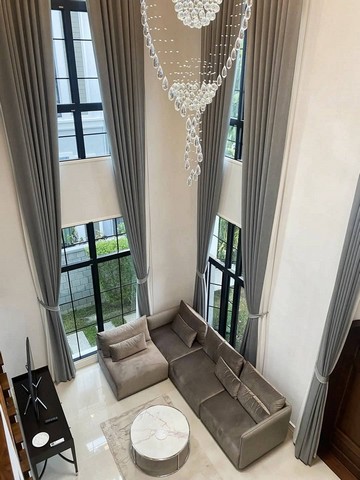 ให้เช่า บ้านหรูพร้อมอยู่ ใกล้ BTS สวนหลวง ร.9 Palazzo Srinakarin บ้านหรู พร้อมอยู่