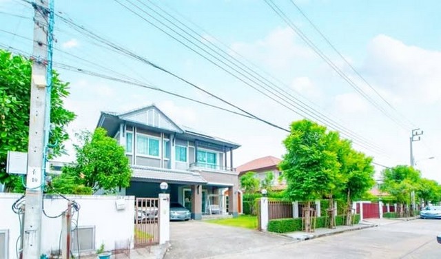 ขายบ้านเดี่ยว 2 ชั้นสวบหรูพร้อมอยู่  บนเนื้อที่100 ตารางวา  4 ห้องนอน 4 ห้องน้ำ