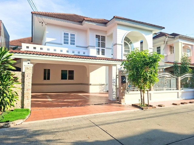 บ้านเดี่ยวมือสอง รีโนเวทพร้อมอยู่ โครงการ ลลินกรีนวิลล์ รามอินทรา วัชพล พื้นที่ใช้สอย 175 ตร.ม.ใกล้จุดขึ้นทางด่วน จตุโชติ  