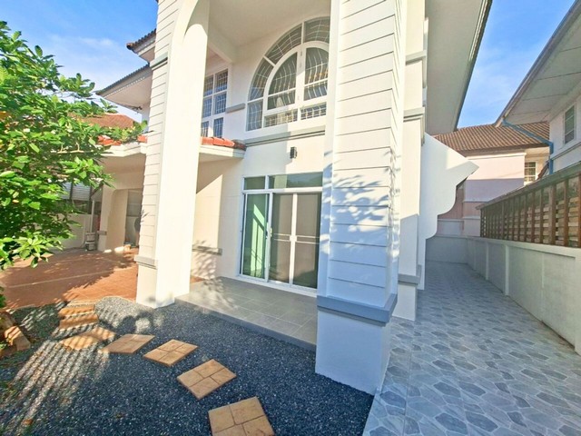 หนองจอก คลองสิบ-คลองสิบสี่ เช่าที่ดิน โรงงาน ออฟฟิศ ติดถนนใหญ่ 2 ไร่ 35ตร.วา.ม. ตำรวจนครบาลลำหิน 1.5กม เทคโนโลยีมหานคร 6.5 กม มีรั้ว 4นอน