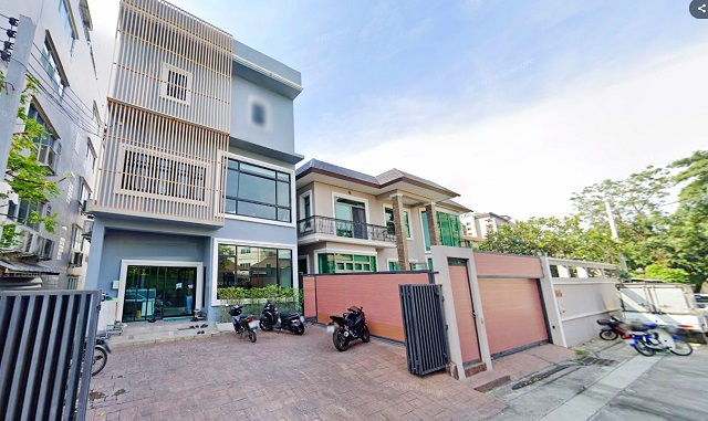 ให้เช่าโฮมออฟฟิศ  3 ชั้น สุขุมวิท71 มีลิฟท์ในตัว BTS พระโขนง 900ม.ปรีดีพนมยงค์ รร.นานาชาติเซนต์แอนดรูว์ 1.2 กม.3 ออฟฟิศ 2 น้ำ