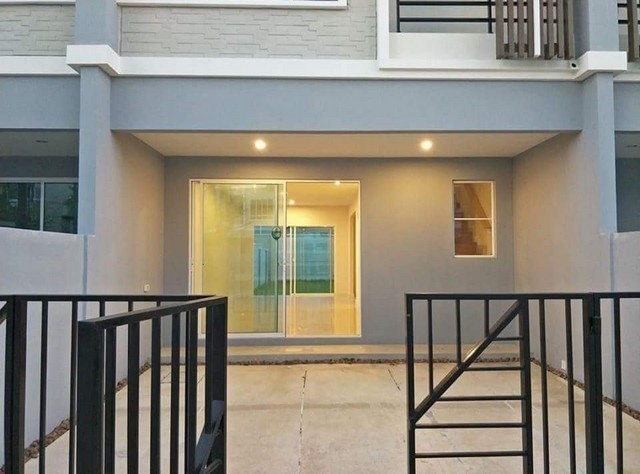 ให้เช่าทาวเฮ้า3ชั้นใกล้Impact เมืองทองธานี  ย่านปากเกร็ด โครงการ The Plant Citis เมืองทองธานี