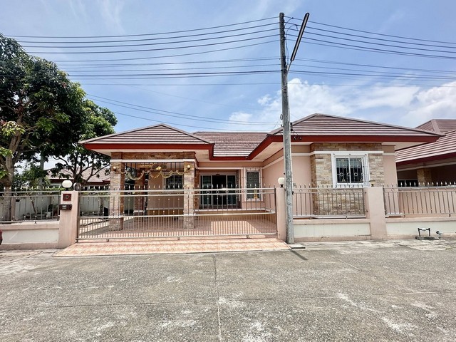 บ้านเดี่ยวชั้นเดียว บนเนื้อที่ 77.9 ตารางวา สะอาดน่าอยู่ ร่มรื่น หลังมุม