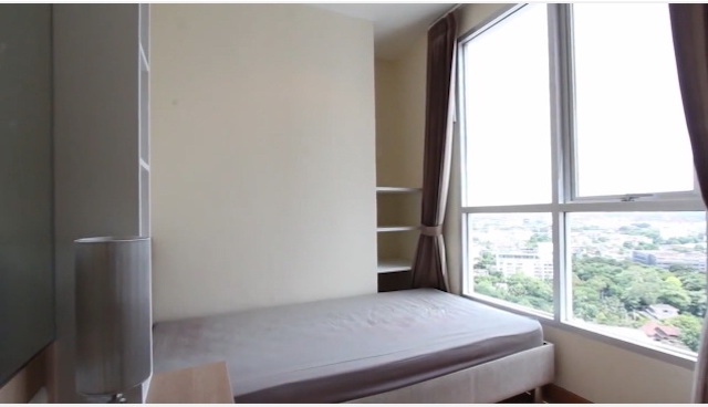 Life Sukhumvit 65 clean comfortable spacious 23rd floor BTS Ekkamai