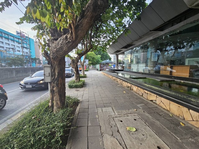 ขายที่ดินติดถนนรัชดา 535 ตร.ว. ห่าง MRT สุทธิสาร 200 ม. ขายเพียง 140 ล. ต่ำกว่าราคาประเมินกว่า 100 ล้าน!