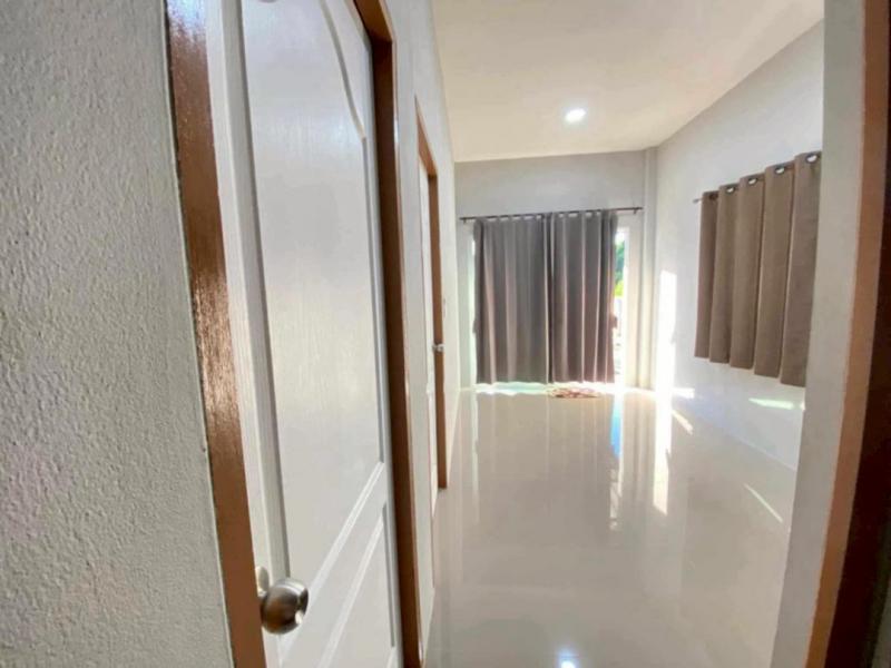 บ้านพร้อมที่ดิน ทำเลดี ราคาน่ารัก! เพียง 1.1 ล้านบาท!! #โซนดอยสะเก็ด เดินทางสะดวก ใกล้แหล่งชุมชน หน้าบ้านพื้นที่กว้าง ใช้สอยได้หลากหลาย