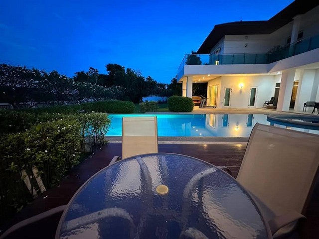 ขาย ให้เช่า คฤหาสน์วินด์มิลล์ สไตล์พูลวิลล่า 7 ห้องนอน 7 ห้องน้ำ ในสนามกลอฟ์วินด์มิลล์ถนนบางนาตราด กม10.5