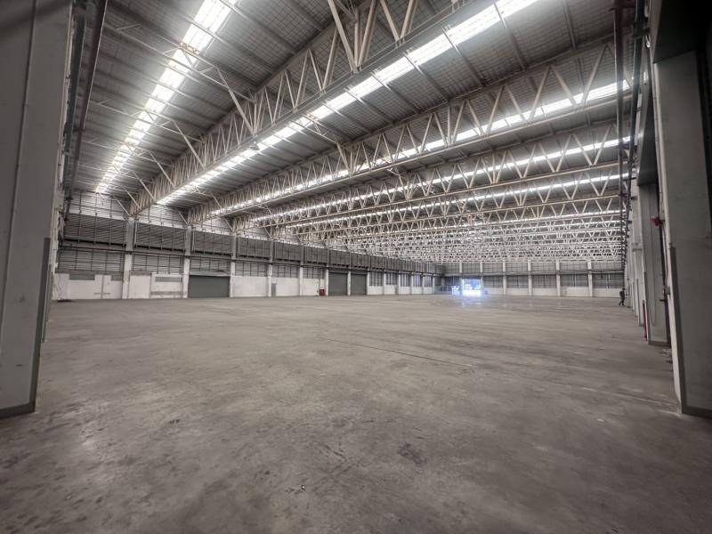 ให้เช่าโกดังนิคมสินสาคร ขนาดพื้นที่ ขนาด 3,528 ตรม. ราคา 150 บาท/ตรม.สมุทรสาคร