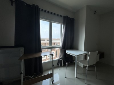 ห้องชุดราคาประหยัด ไม่ถึงล้าน!!! สภาพแวดล้อมดีมาก เหมาะสำหรับอยู่อาศัย The Luft Condo Chonburi คอนโดตั้งอยู่บริเวณช่องลม