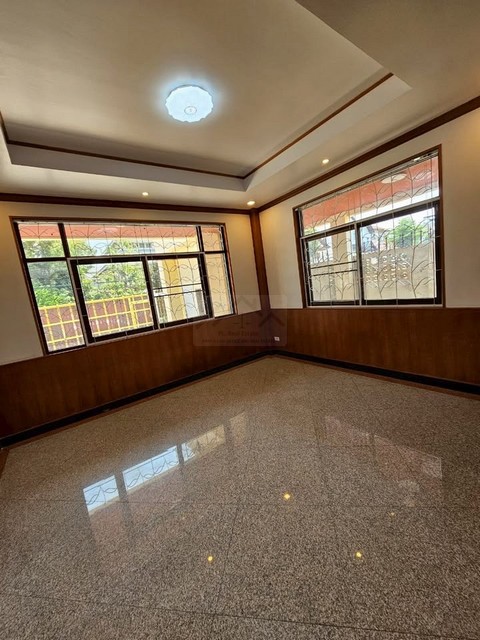 ให้เช่าบ้านเดี่ยว 3 ชั้น 111 ตรว. 7 ห้องนอน ซอยลาดพร้าว 93 ใกล้รถไฟฟ้า สถานีมหาดไท เหมาะอยู่อาศัยหรือทำออฟฟิศ ** จดทะเบียนได้