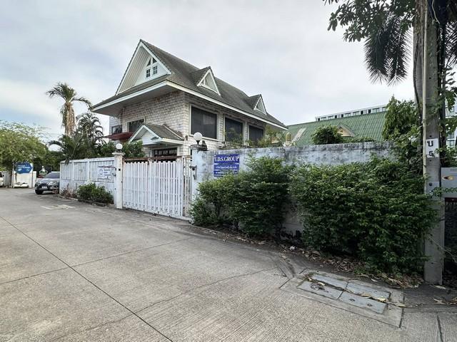 HS 1756 ขายที่ดินพร้อมโฮมออฟฟิศ 3 ชั้น 217 ตรว. พร้อมโกดัง ซอยอ่อนนุช 66/1 ใกล้ MRT ศรีนุชเพียง 700 เมตร