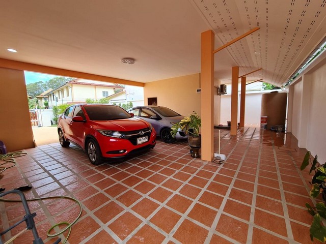 ขายบ้านพูลวิลล่า 2 ชั้น ซอยทองมา บางเสร่ เนื้อที่ 150 ตร.ว. ตกแต่งหรู ครบ ใกล้หาดบางเสร่