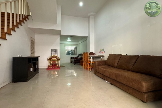 ปริญลักษณ์ หนองแขม ทาวน์เฮาส์3 ชั้น  ราคาพิเศษ พร้อมโอน เช่าก็ดี อยู่เองก็ได้