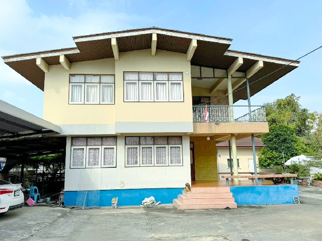 รับฝากสินค้า ให้เช่าบ้าน 2 ชั้น รีโนเวทใหม่ ต่อเติม บิวท์อินท์ 50 ตร.ม.15 ตร.วา. ของใช้ภายในบ้าน เฟอร์นิเจอร์ซ.เพชรเกษม 61-65