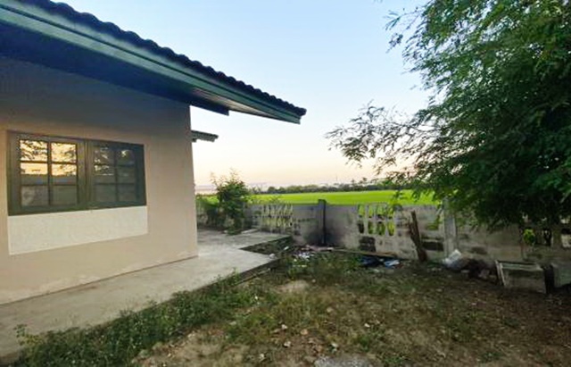 ศาลายา 2.9 กม.สุดซอยโกดังเล็กๆ เซ็นทรัล  ม.มหิดลศาลายา 2.7 กม.วิวทุ่งนา  เย็นสบาย บ้านเดี่ยว 1 ชั้น 3นอน1น้ำ  จอดรถสบาย 60 ตร.วา 120 ตร.ม.