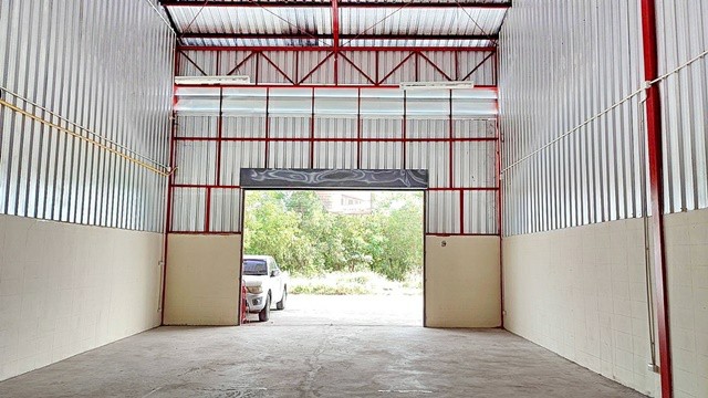 บิ๊กซี ลำลูกกา คลองสี่  900ม. BTS คูคต 4.3 กม.ให้เช่าอาคาร 3 ห้อง 62ตร.วา. 242ตร.ม. ทำเลดี ติดถนน  ตลาดวงศกร 2.4 กม.