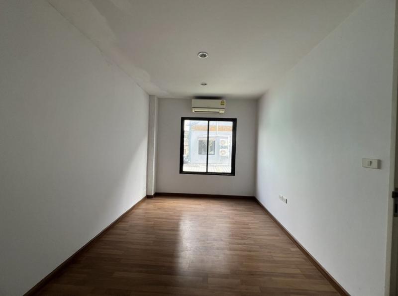 ขายทาวน์เฮ้าส์มือสองปากเกร็ด จังหวัดนนทบุรี โครงการ เฮ้าส์ 35 แจ้งวัฒนะ (HAUS 35)