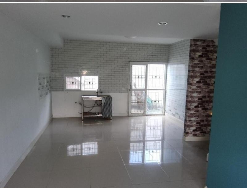 ขายทาวน์เฮ้าส์มือสองบางบัวทอง จังหวัดนนทบุรี โครงการ เดอะคัลเลอร์ส วงแหวน-ราชพฤกษ์ (เฟส 3)