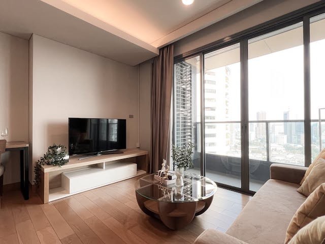 The Lumpini 24 Private safe clean 21st floor BTS Phrom Phong