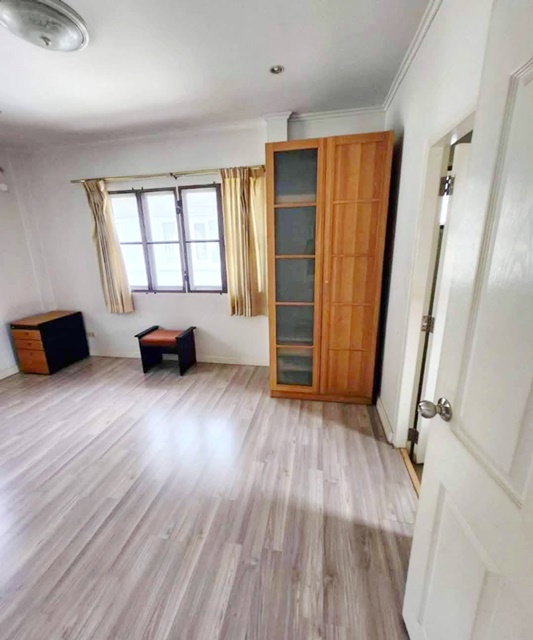 บ้านสะอาด ม.มหิดลศาลายา 1.8 กม.ร่มรื่น ตลาดพุทธมณฑล 1.1 กม3 นอน บ้านเดี่ยว 2 ชั้น 3 น้ำ