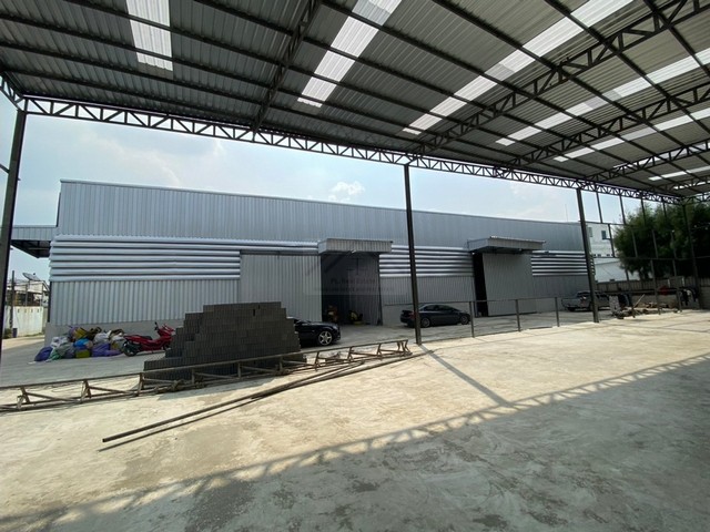 ให้เช่าโกดังพื้นที่ 600 ตรม. และ 650 ตรม. พร้อมออฟฟิศ พระยาสุเรนทร์ 27 รามอินทรา 109 รถ 6 ล้อเข้าได้