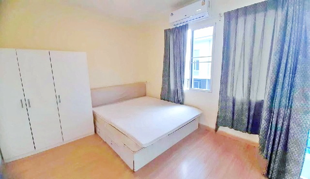 เมกา บางนา 800ม. CASA บางนา-ตราด 32 กม.7  ทาวน์โฮม 2 ชั้น 30 ตร.วา. MRT ศรีลาซาล 3.5 กม.235ตร.ม. เฟอร์ครบ รร.นานาชาติคอนคอร์เดียน 700 ม.